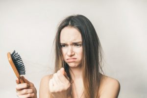 抜け毛で悩む人の為のホームトリートメント
