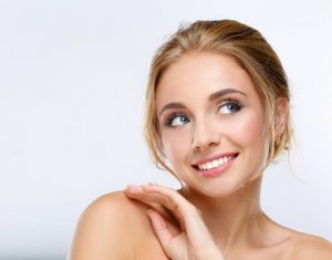 あなたの肌を老けさせてしまう10の習慣