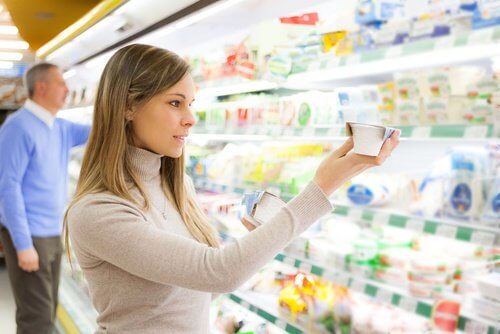 良い食品を選ぶ 脂肪分の代わりに炭水化物を減らす