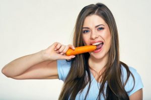 髪の成長を促す5つのキャロットオイルマスク