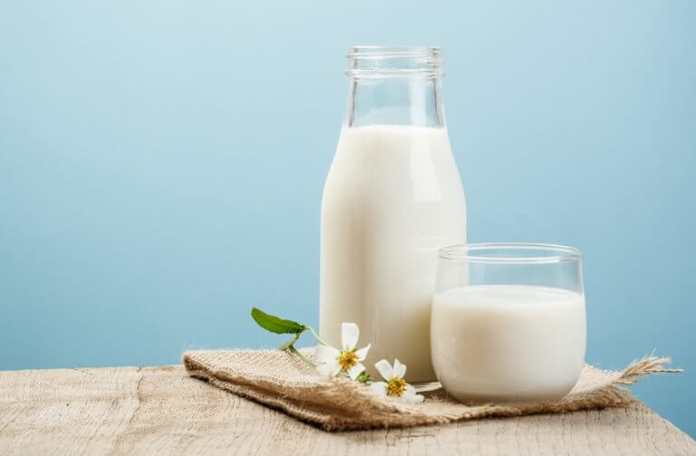 牛乳は下痢の時は避けましょう