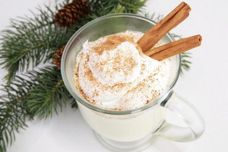 エッグノッグ クリスマスパーティーシーズンにおすすめの飲み物