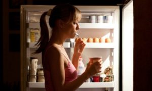 夜に食べてはいけない6つの食べもの