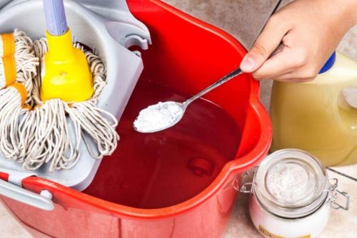床掃除　自宅を掃除する時の重曹の使用法