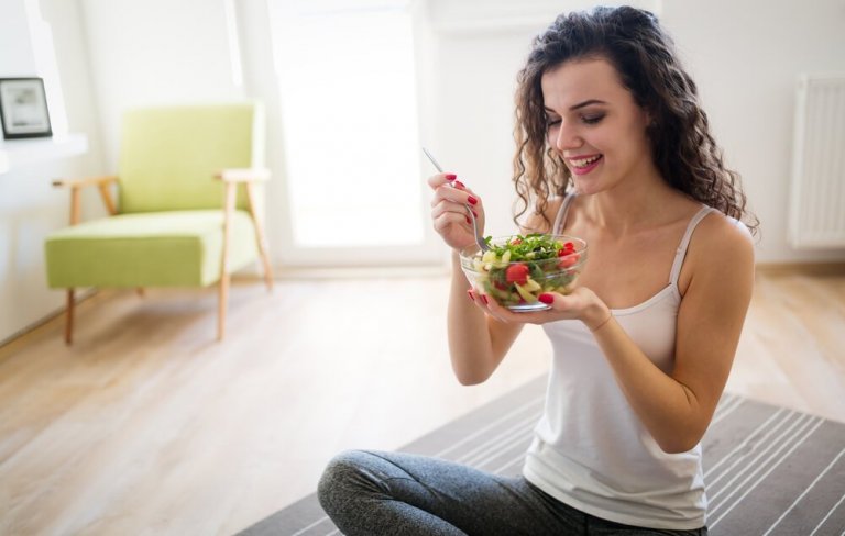 野菜を食べる　健康体重を気にかける