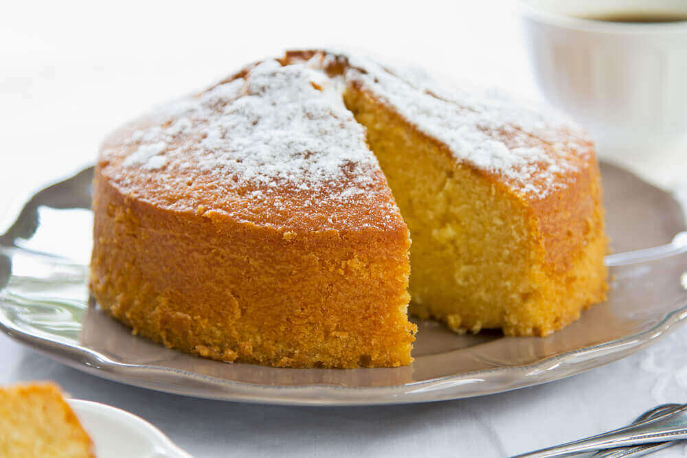 粉砂糖を振ったケーキ
