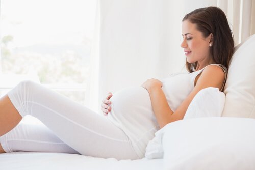 妊婦３ 流産のリスク 寝る体勢 妊娠
