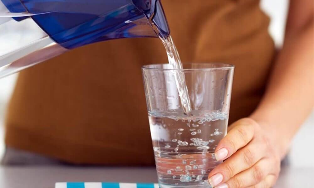 水