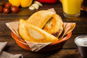自宅で簡単にできる前菜レシピ:ミニエンパナーダを作ろう!