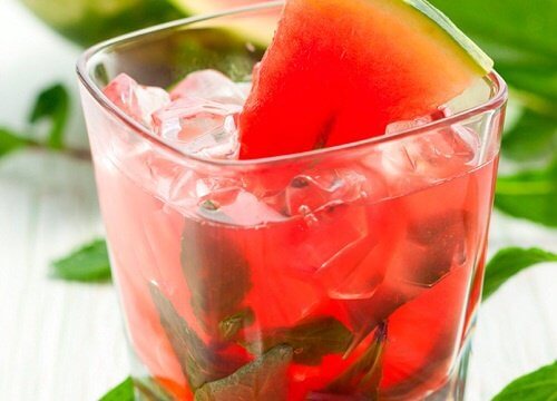 冷たい飲み物 体に溜まったガス