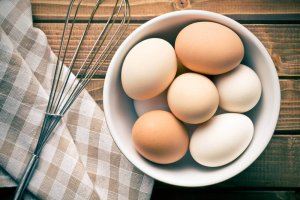卵が新鮮かどうかを見分ける方法