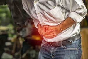腹痛を和らげる4つの自然療法