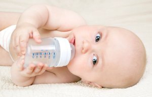 カシングメソッド: 母乳育児と併用できる哺乳瓶