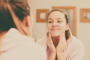 清潔でなめらかな肌を実現するための4つのステップ