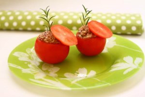 ツナ詰めトマトのおいしいレシピ