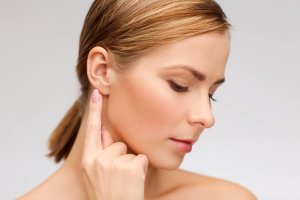 簡単にできる!耳鳴りに効果的な5つの自然療法