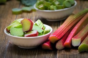甲状腺の改善に役立つルバーブを使った自然療法