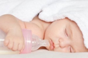 おしゃぶりや哺乳瓶は子供に有害ってホント？