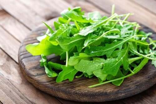 食事に加えるべき健康的で低カロリーな食品5選