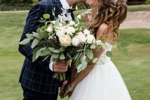 結婚式の日にちを決めるために