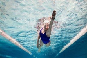 水泳をすることで得られる心理的メリットについて