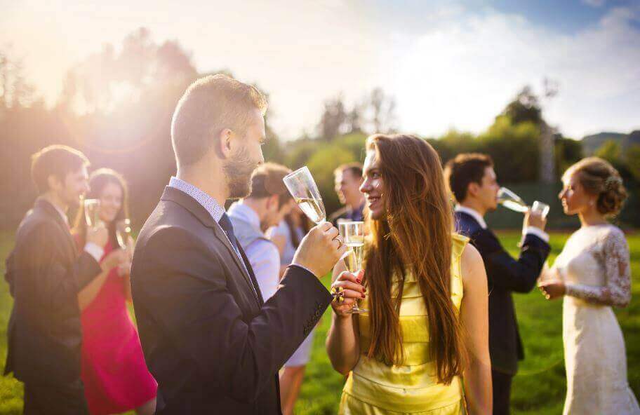 結婚式の費用を節約