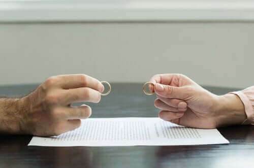 離婚によるトラウマを克服するための7つのヒント