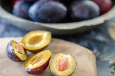 便秘に効果的!お通じをよくする3つの食品