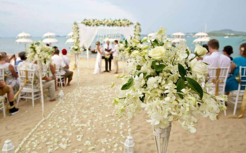 結婚式の費用を節約