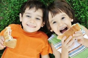 子供にとって大切な食習慣:ありがちな親の7つの間違い