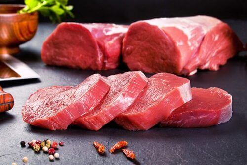 肉 パルメザンステーキ
