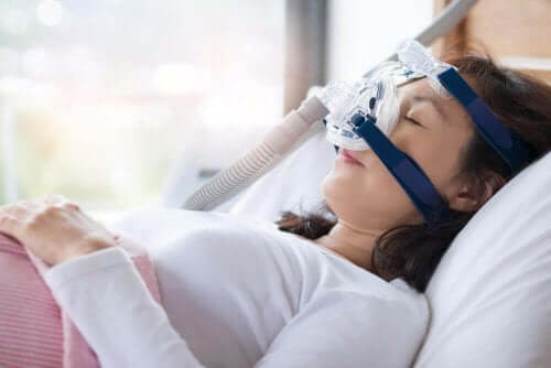 睡眠時無呼吸症候群の症状と治療法