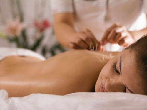 不眠症に役立つ鍼治療