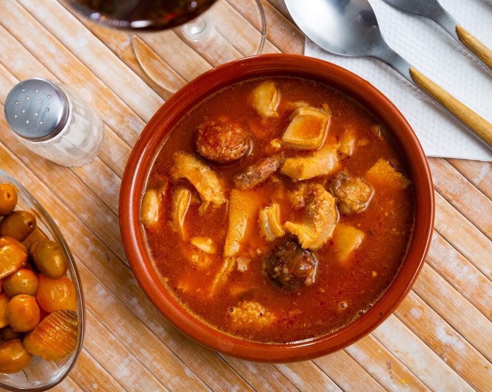 スペインの煮込み料理：マドリッド風カジョスのレシピ