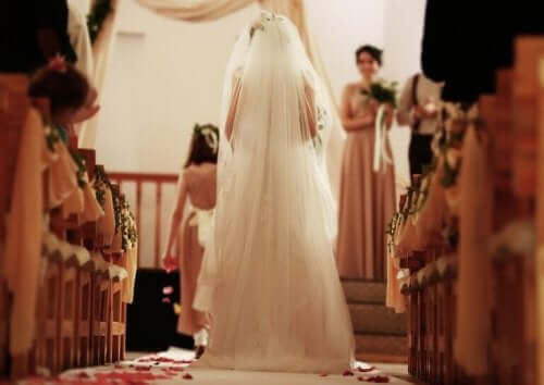 海外挙式におすすめ：新郎新婦の母親の服装のヒント　花嫁