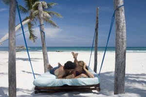 二人っきりのハネムーン! ぴったりの行き先を決める方法