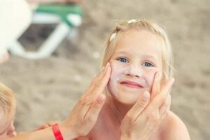 子供のための夏のスキンケアが重要な理由