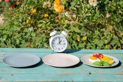 1日5食ダイエットが効果的ってホント? ファスティング