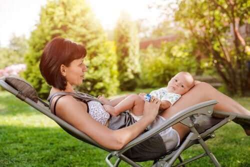 夏に赤ちゃんを迎えるあなたへ：出産に役立つアドバイス