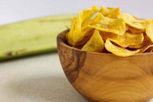 職場に持って行きたい健康的なスナック6選 野菜チップス