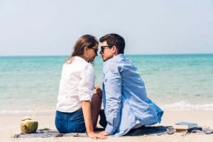 夏になると性的欲求が高まる理由とは?