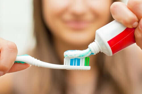 歯科矯正中に歯科衛生を良好に保つための7つの鍵 歯磨き