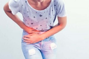 お腹のガスをためない4つの自然な方法