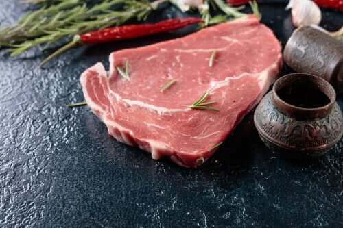 生の肉