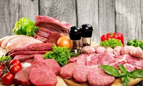肉類の消費量を減らすための5つのアドバイス　様々な肉類