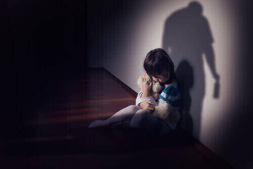 小児睡眠障害：検査と治療法について　怯える子供
