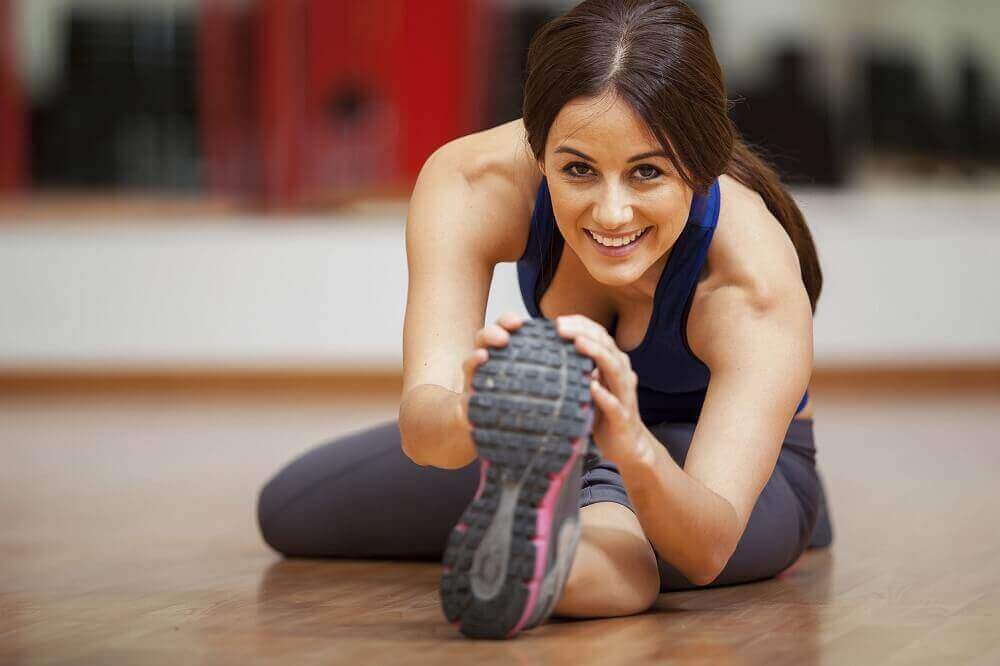 新型コロナウイルス隔離措置中のホームエクササイズ5選 ストレッチ