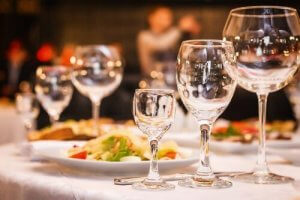 結婚披露宴の料理はどうする?3つのメニューオプション