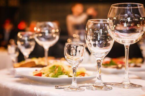 結婚披露宴の料理はどうする?3つのメニューオプション