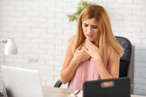 息切れの原因はウイルス?息切れの主な原因と解決法